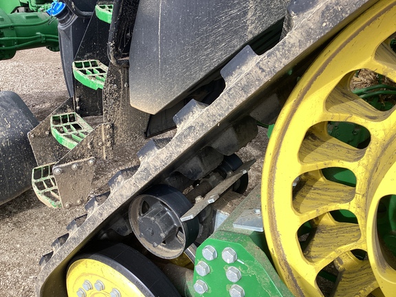 2025 John Deere 8RX 410 Tractor Rubber Track