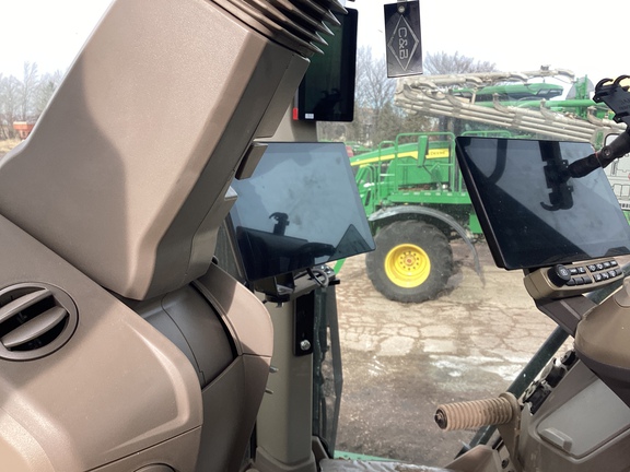 2025 John Deere 8RX 410 Tractor Rubber Track