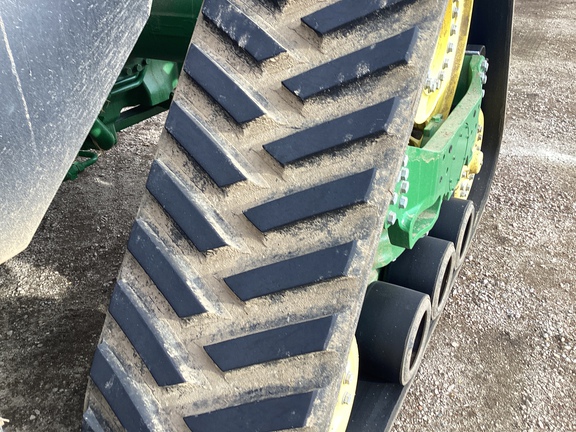 2025 John Deere 8RX 410 Tractor Rubber Track