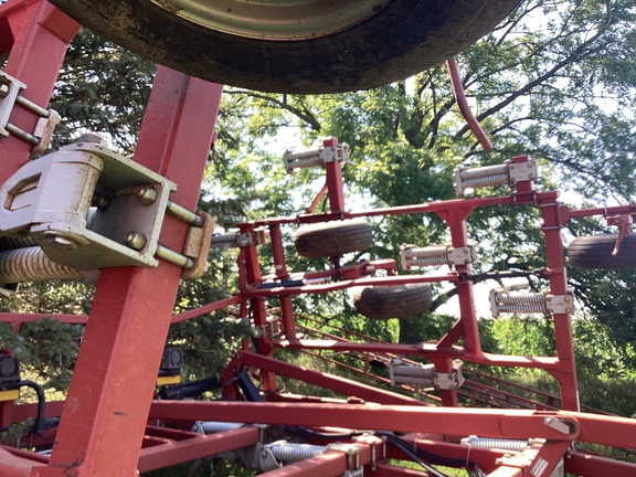 2003 Wil-Rich 5800 Chisel Plow