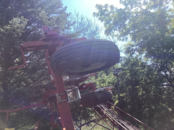 2003 Wil-Rich 5800 Chisel Plow