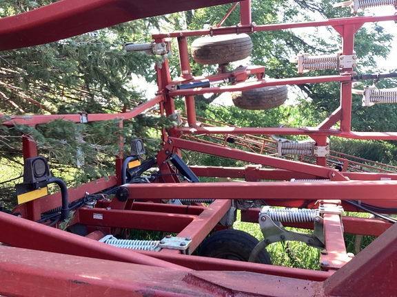 2003 Wil-Rich 5800 Chisel Plow