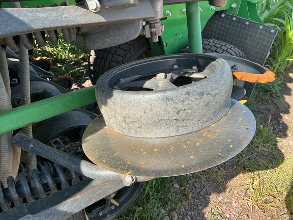 2023 John Deere N542C Air Seeder