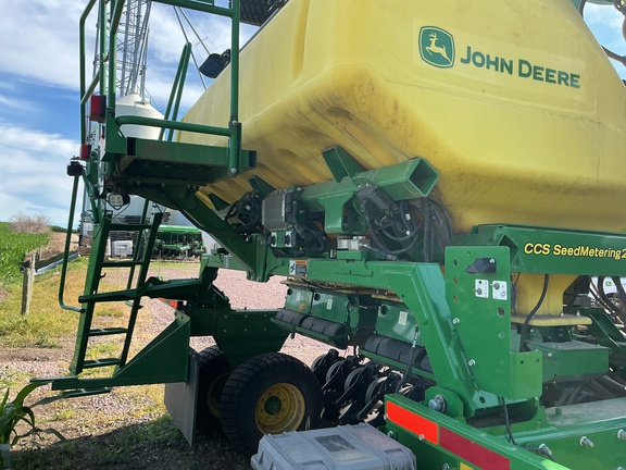 2023 John Deere N542C Air Seeder