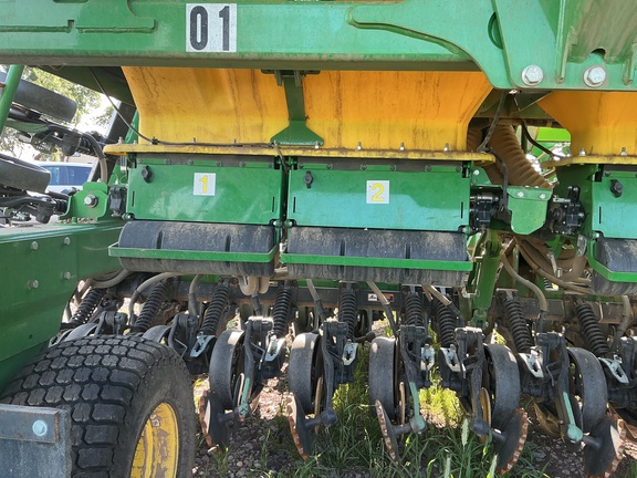 2023 John Deere N542C Air Seeder