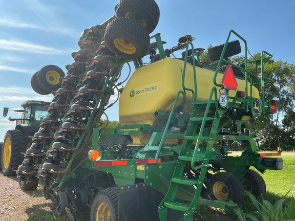 2023 John Deere N542C Air Seeder