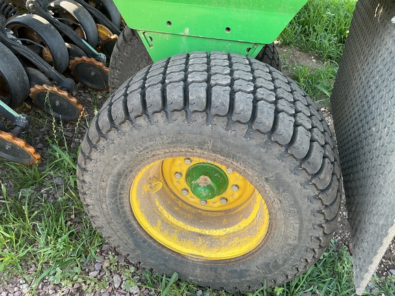 2023 John Deere N542C Air Seeder