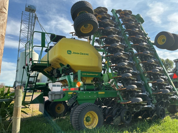 2023 John Deere N542C Air Seeder