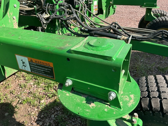 2023 John Deere N542C Air Seeder