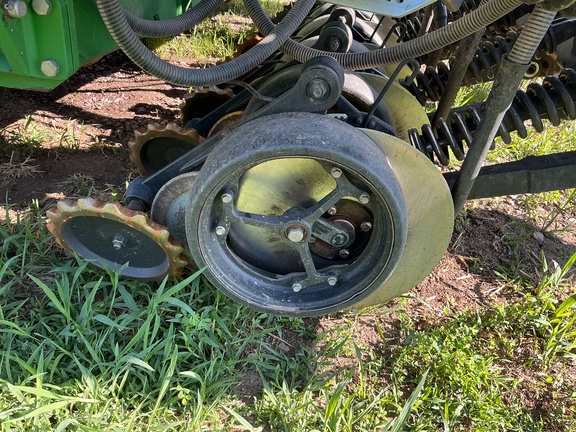 2023 John Deere N542C Air Seeder