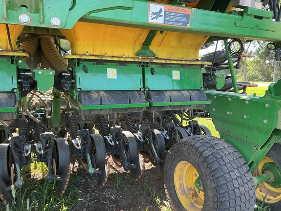 2023 John Deere N542C Air Seeder