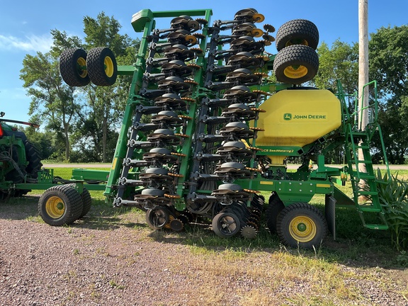 2023 John Deere N542C Air Seeder