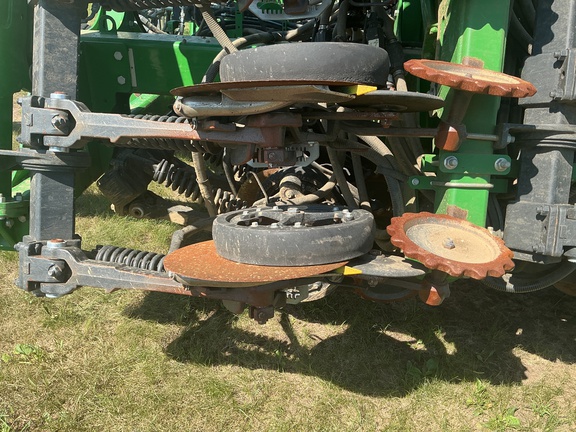 2023 John Deere N542C Air Seeder