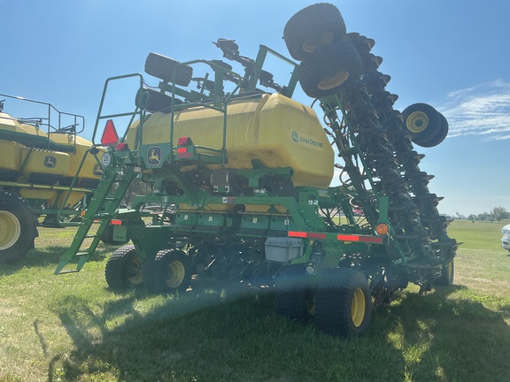 2023 John Deere N542C Air Seeder