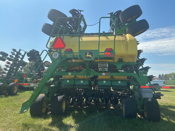 2023 John Deere N542C Air Seeder
