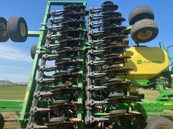 2023 John Deere N542C Air Seeder