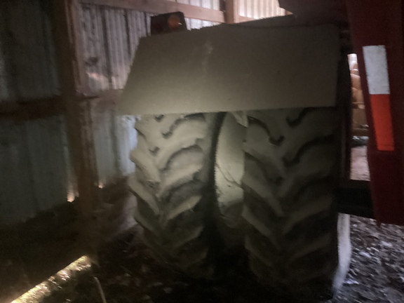 2007 Demco 950 Grain Cart