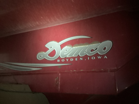 2007 Demco 950 Grain Cart