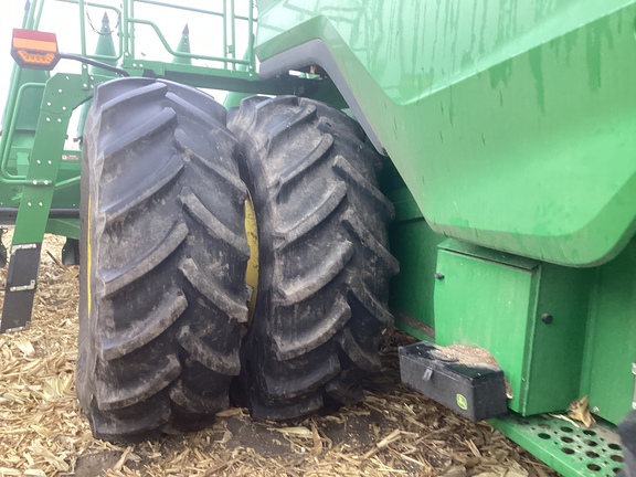 2025 John Deere S7 800 Combine
