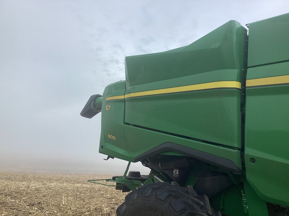 2025 John Deere S7 800 Combine