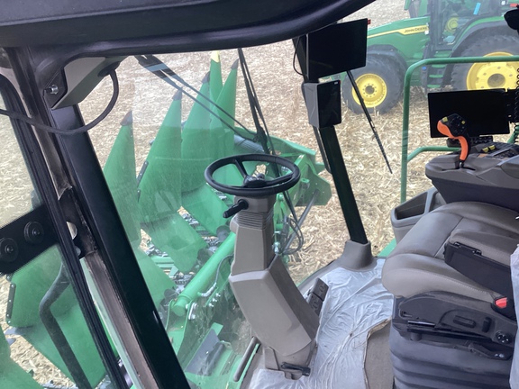 2025 John Deere S7 800 Combine