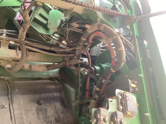 2025 John Deere S7 800 Combine