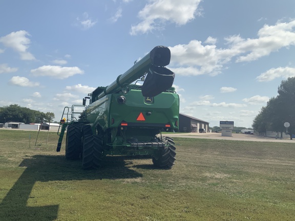 2025 John Deere S7 800 Combine