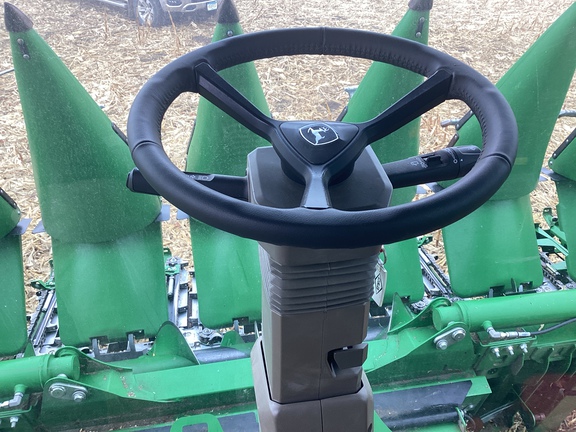 2025 John Deere S7 800 Combine