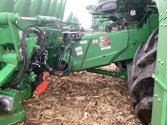 2025 John Deere S7 800 Combine