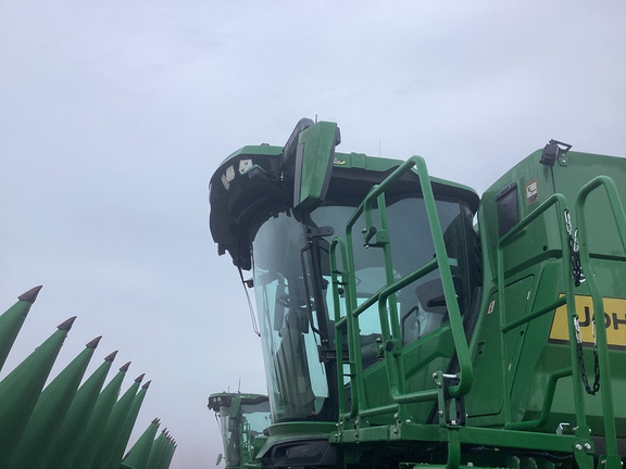 2025 John Deere S7 800 Combine