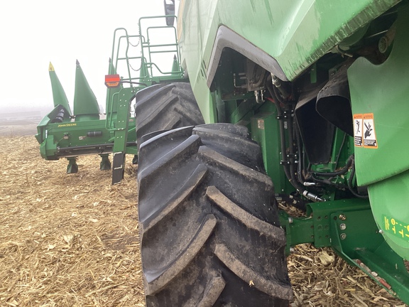 2025 John Deere S7 800 Combine