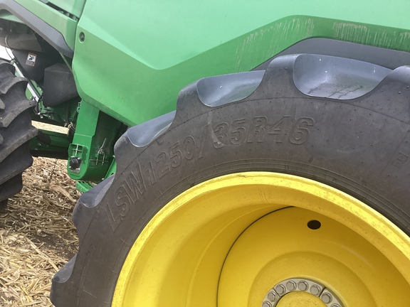 2025 John Deere S7 800 Combine