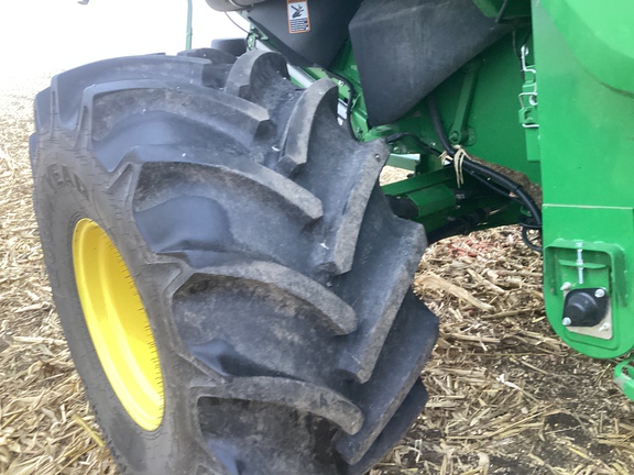 2025 John Deere S7 800 Combine