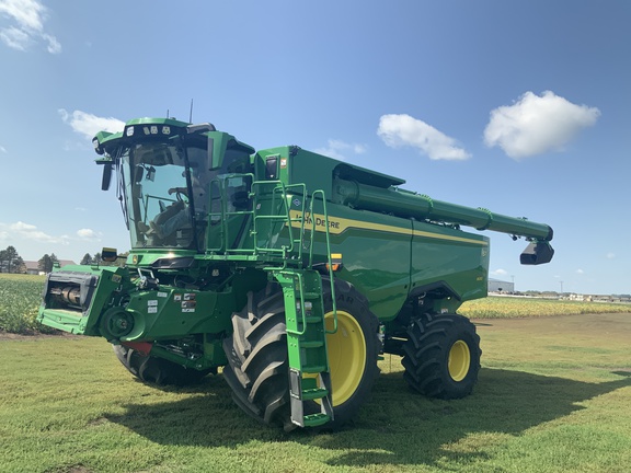 2025 John Deere S7 800 Combine