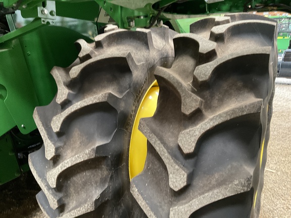 2023 John Deere S760 Combine
