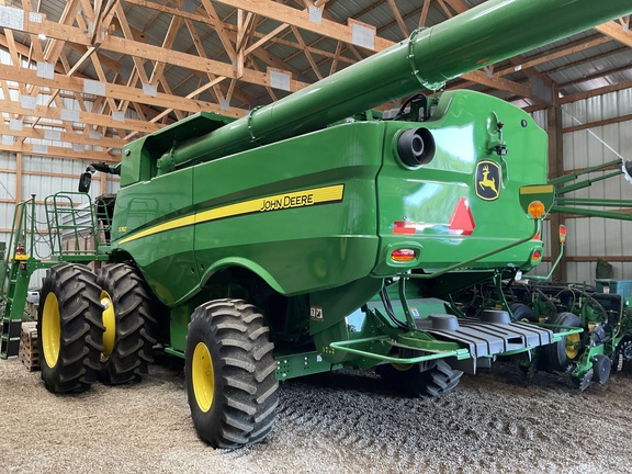2023 John Deere S760 Combine