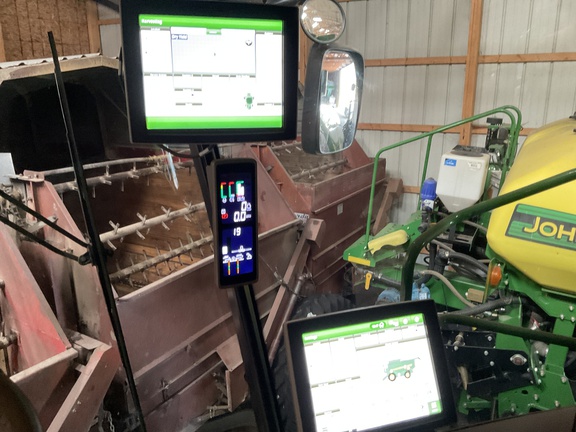 2023 John Deere S760 Combine
