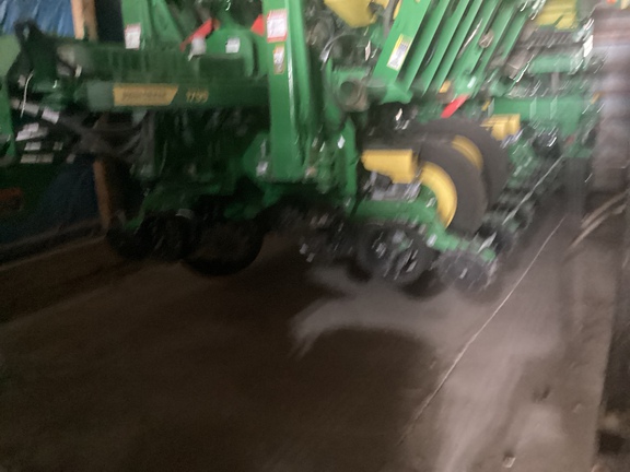 2022 John Deere 1795 Planter