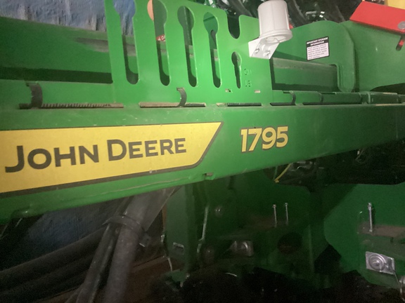 2022 John Deere 1795 Planter