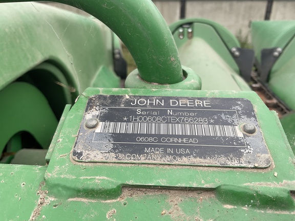 2014 John Deere 608C Header Corn Head