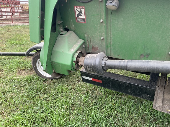 2014 John Deere 608C Header Corn Head