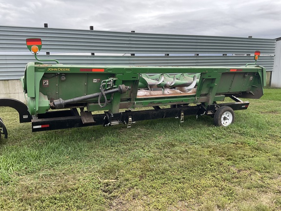 2014 John Deere 608C Header Corn Head