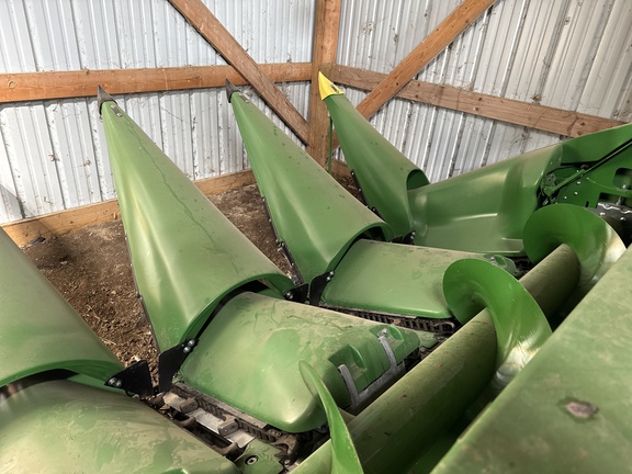 2025 John Deere CR 8 Header Corn Head