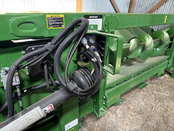 2025 John Deere CR 8 Header Corn Head