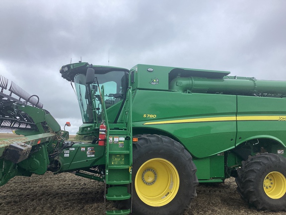 2022 John Deere S780 Combine
