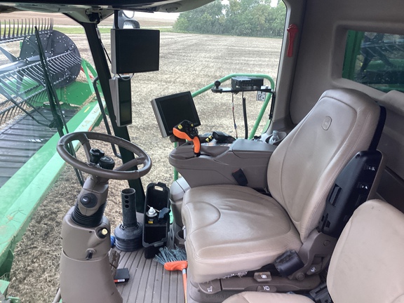 2022 John Deere S780 Combine