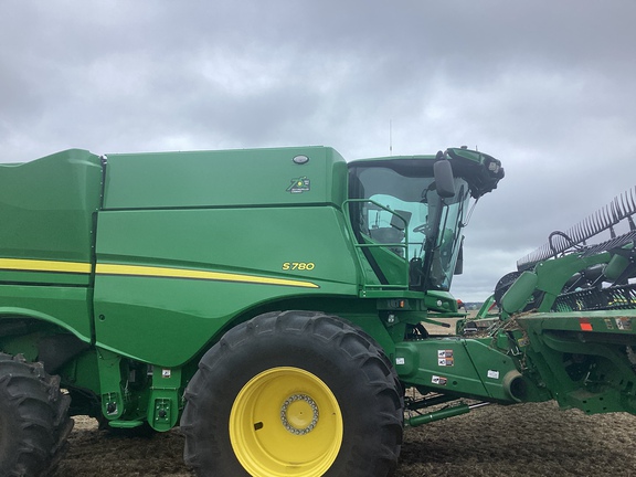 2022 John Deere S780 Combine