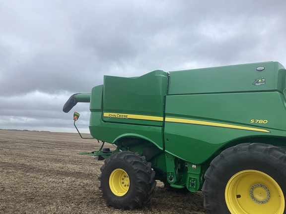 2022 John Deere S780 Combine