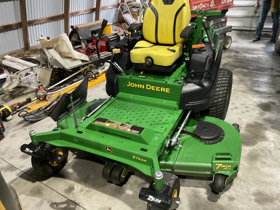 2022 John Deere Z997R Mower/Zero Turn