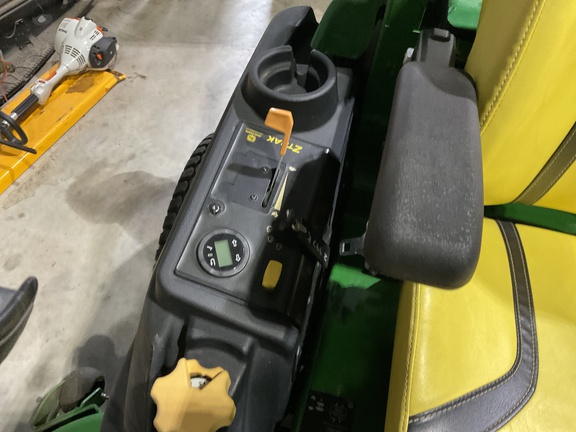 2022 John Deere Z997R Mower/Zero Turn